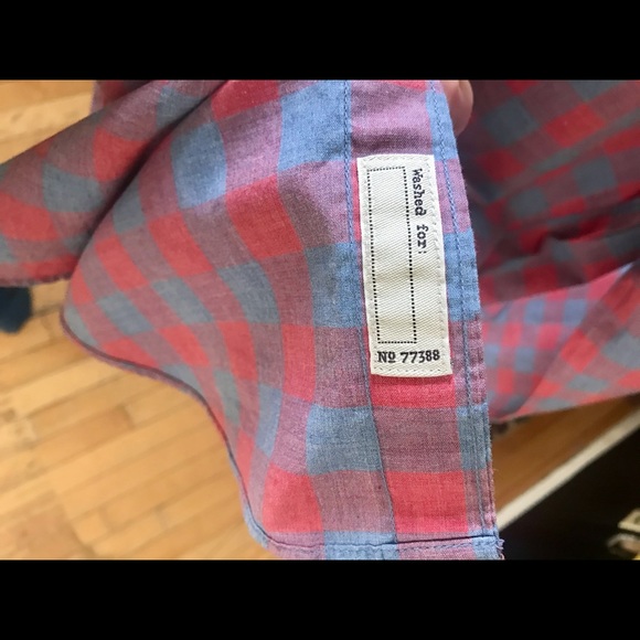 J CREW BUTTON DOWN SMALL - Picture 4 of 4